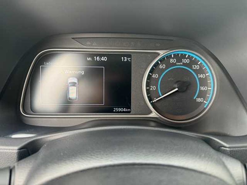 Nissan Leaf 40 kWh Acenta Rückfahrkamera Winter-Paket Wärmepumpe
