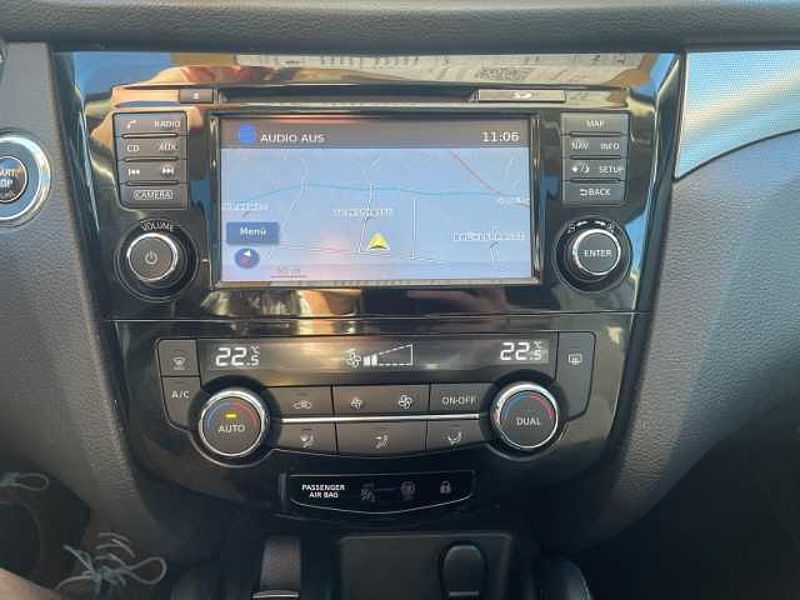 Nissan Qashqai N-Connecta 1.2 DIG-T Kamera Navigation PDC