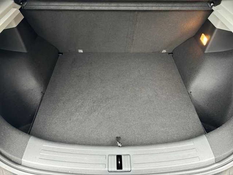 MG ZS EV Luxury Pano Navi Sitzheizung AVM Kunstleder *Verfügbar ab 05.2024*